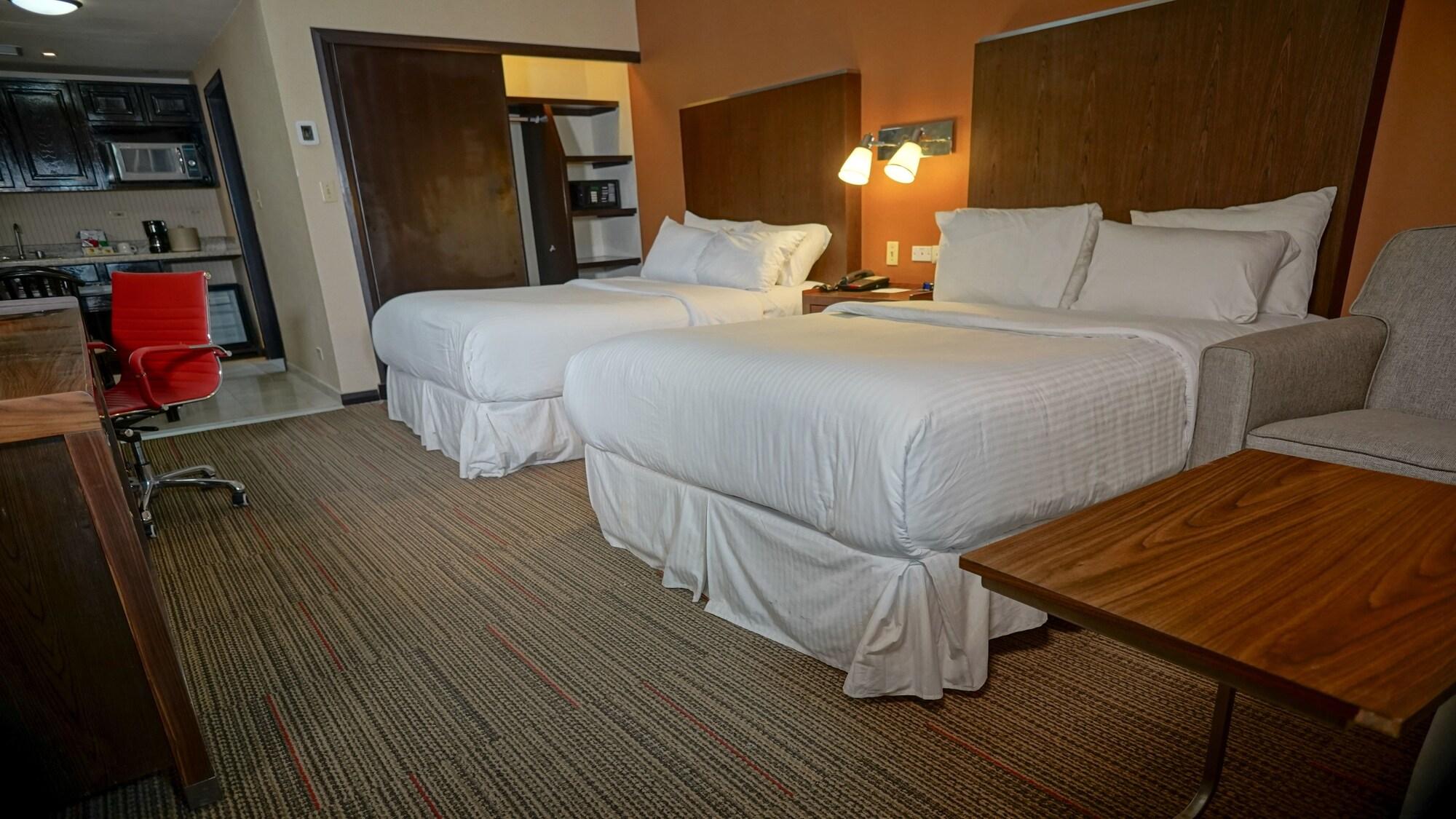 Four Points By Sheraton Сальтильо Экстерьер фото