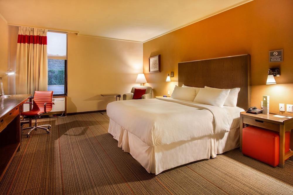 Four Points By Sheraton Сальтильо Экстерьер фото