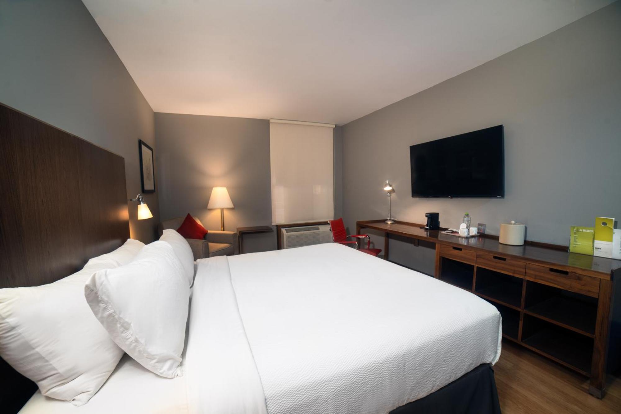 Four Points By Sheraton Сальтильо Экстерьер фото