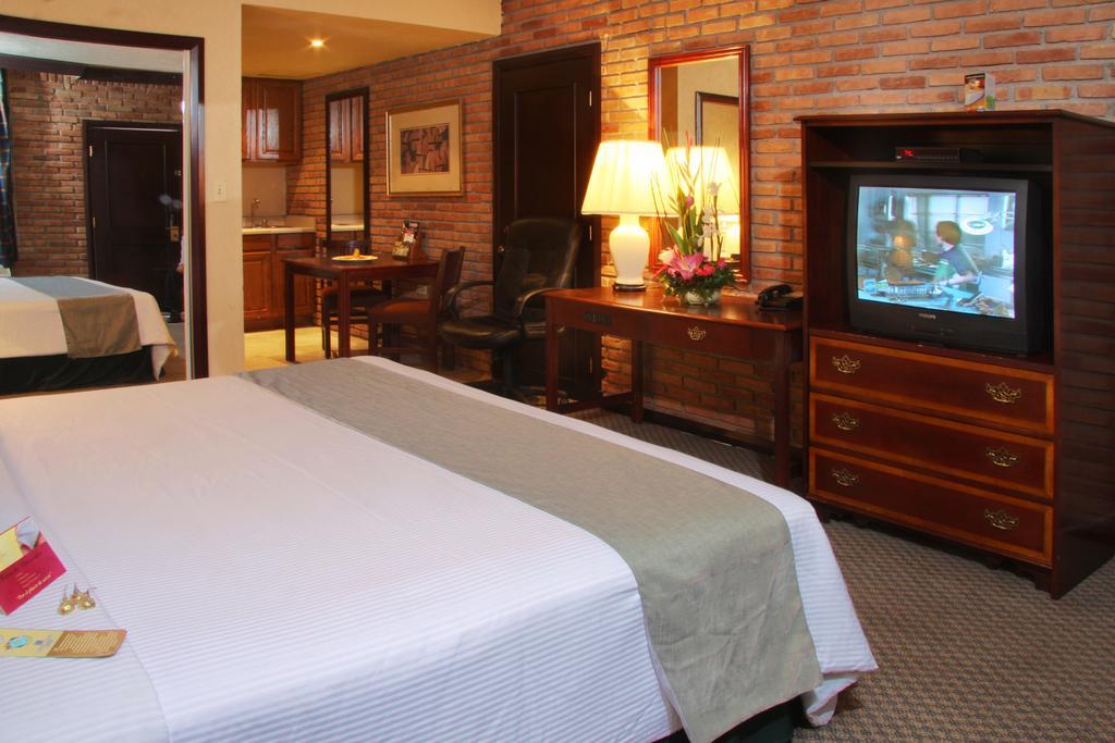 Four Points By Sheraton Сальтильо Номер фото